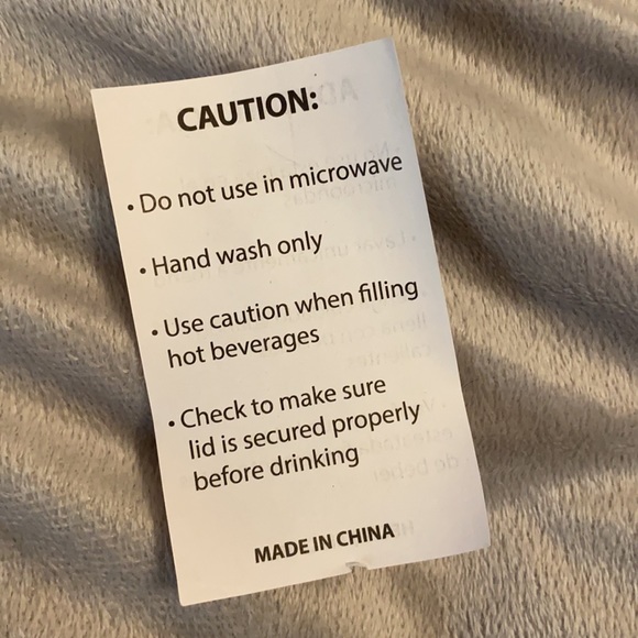 NWT Set of 2 Wine Tumblers with Lids Wifey & Hubby - Picture 6 of 9